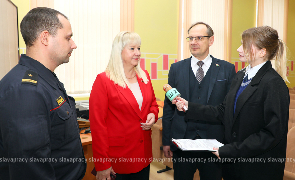 Диалог о государственных деятелях и представителях органов госуправления состоялся в СШ №2 г. Копыля