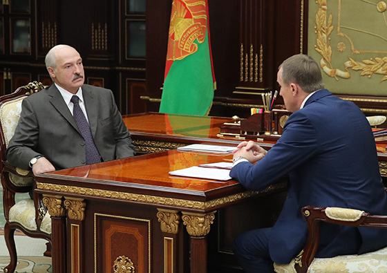 Александр Лукашенко и Анатолий Исаченко. 
