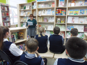 Учащиеся СШ №3 г. Копыля посетили библиоурок «Гайдар шагает впереди!»
