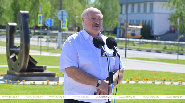 Александр Лукашенко поручил выстроить систему работы с делегатами ВНС по вертикали